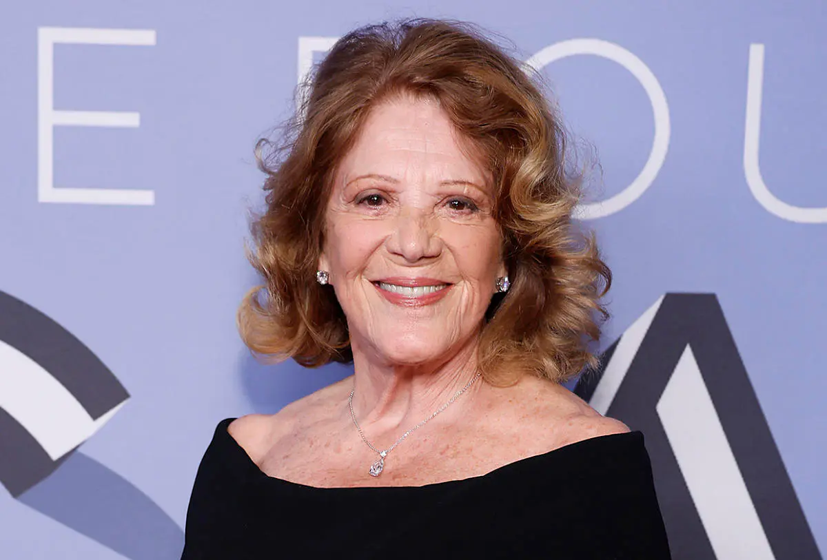 Linda Lavin, Beloved 'Alice' Star and Broadway Legend, Dies at 87