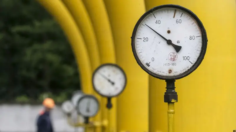 Russia Halts Gas Flows via Ukraine, Sparking European Energy Concerns and Moldovan Crisis