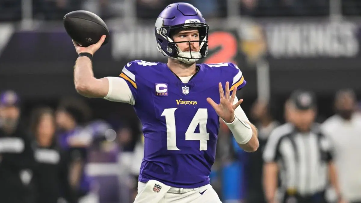 Lions vs. Vikings Week 18 Showdown: Betting Odds, Expert Picks & Game Day Updates