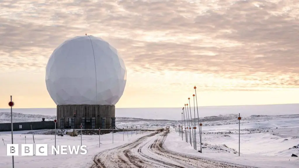 Trump's Greenland and Panama Canal Ambitions Spark Global Debate