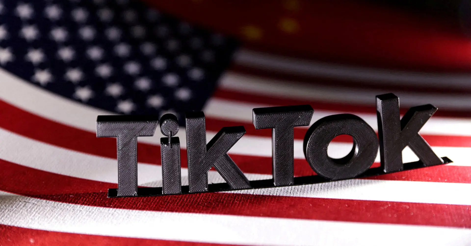 TikTok's Uncertain Future: Ban Looms as Bidding War Intensifies