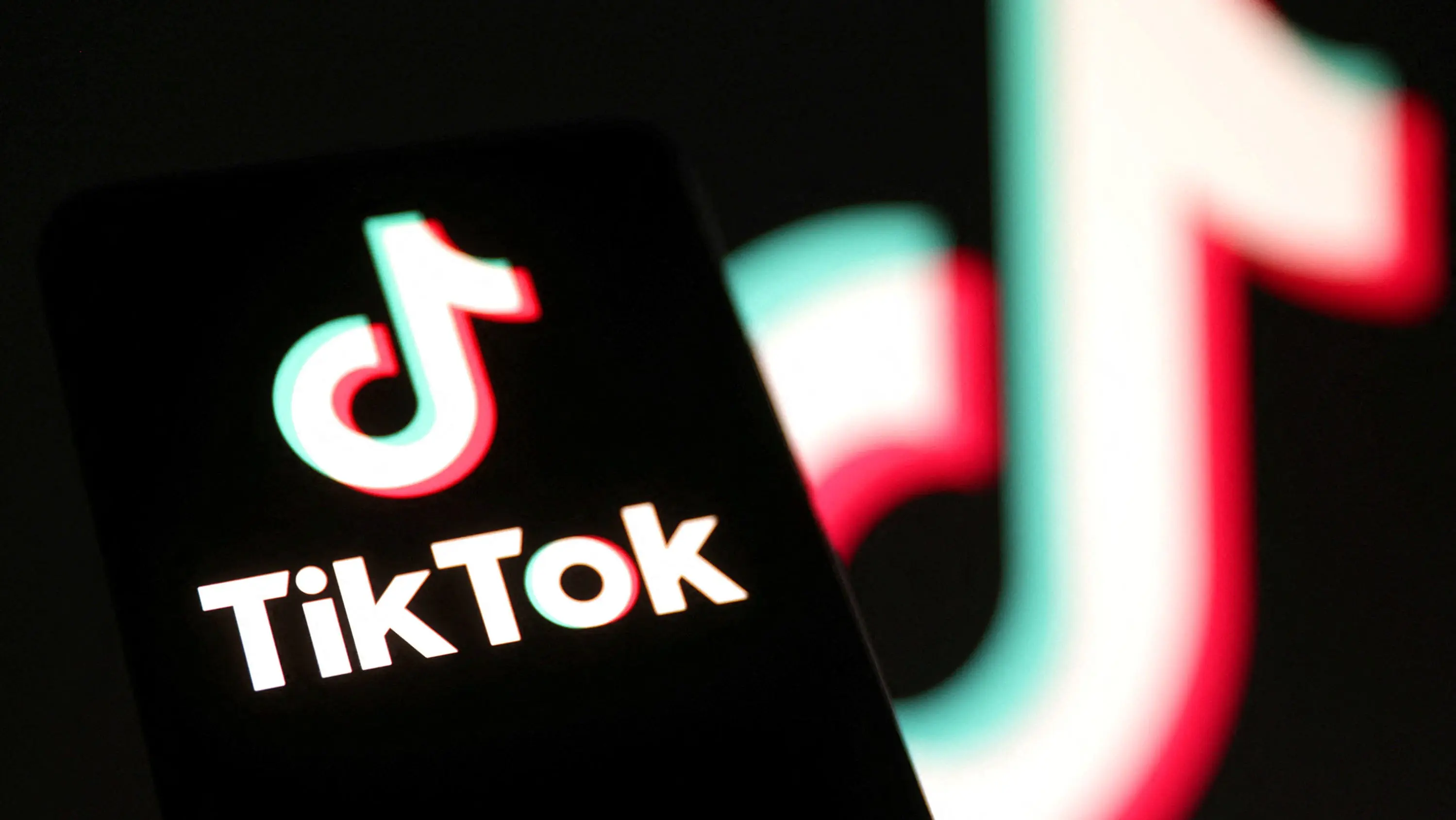 TikTok's Fate in Limbo: Supreme Court Hears Arguments as Ban Looms, Potential Sale Emerges